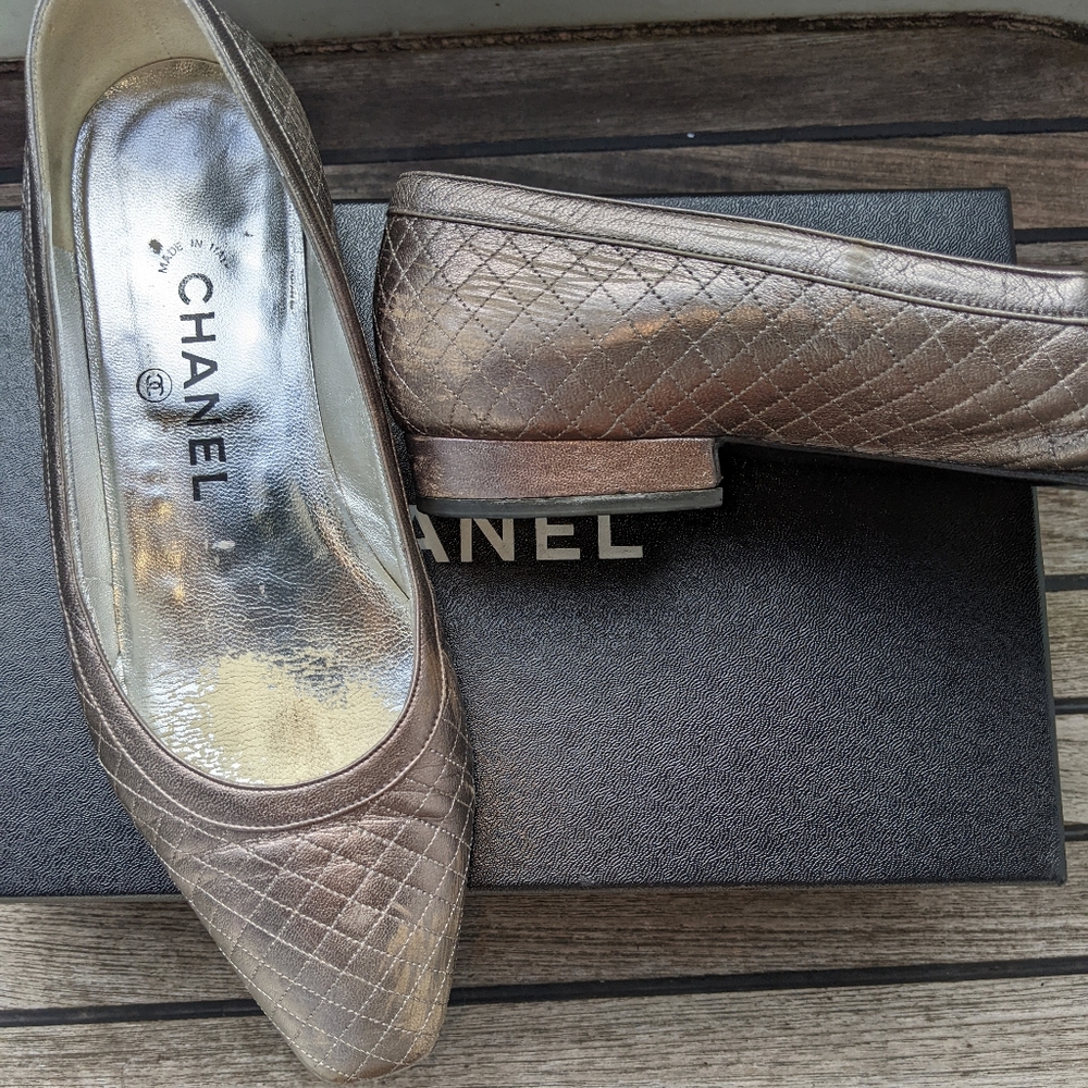 🤍 Authentic Chanel quilted leather loafers🤍 - Picture 3 of 6